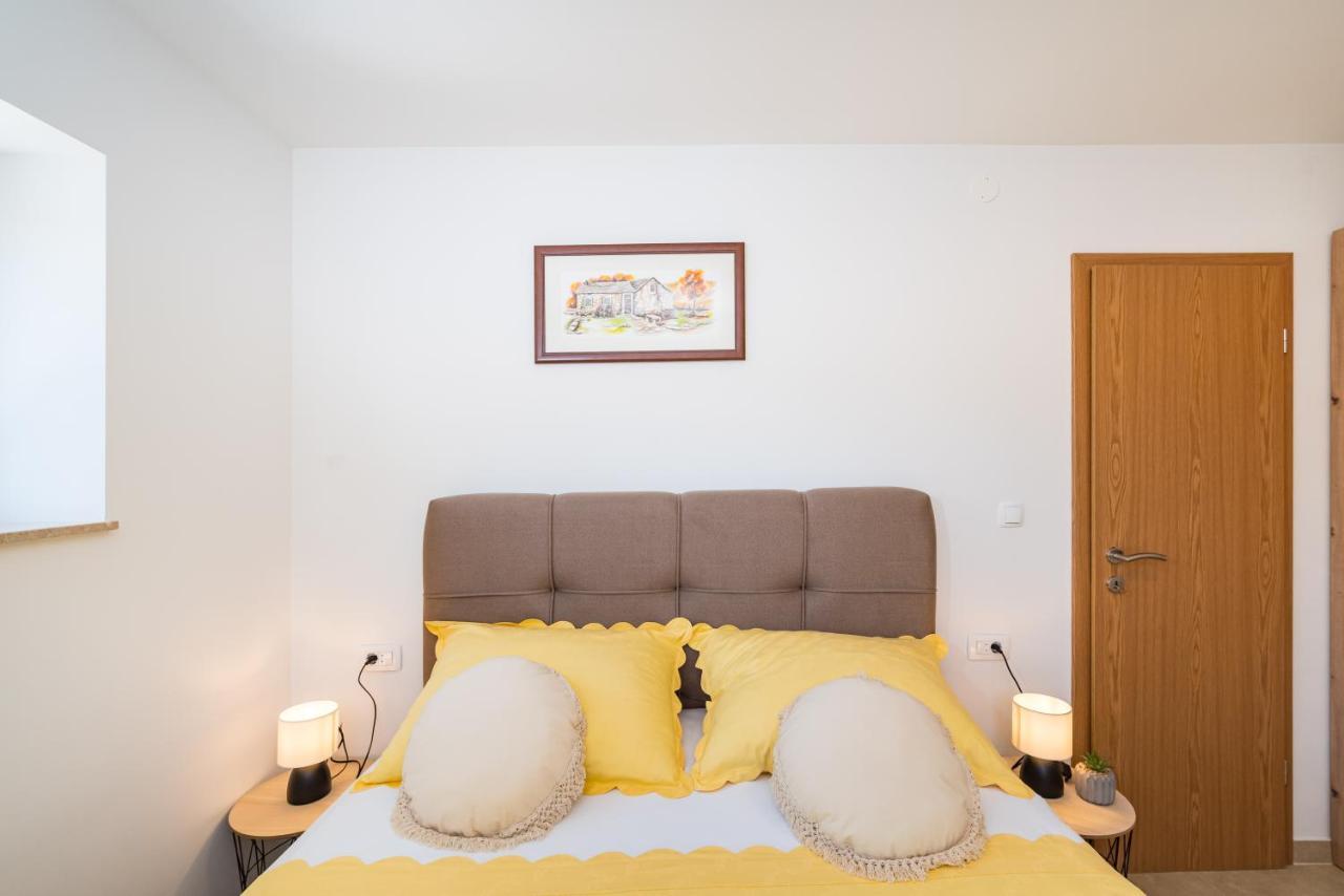 Holiday Home Figurica 노비그래드달마샤 외부 사진